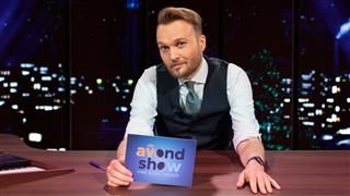 arjen lubach tijdens een aflevering van zijn avondshow